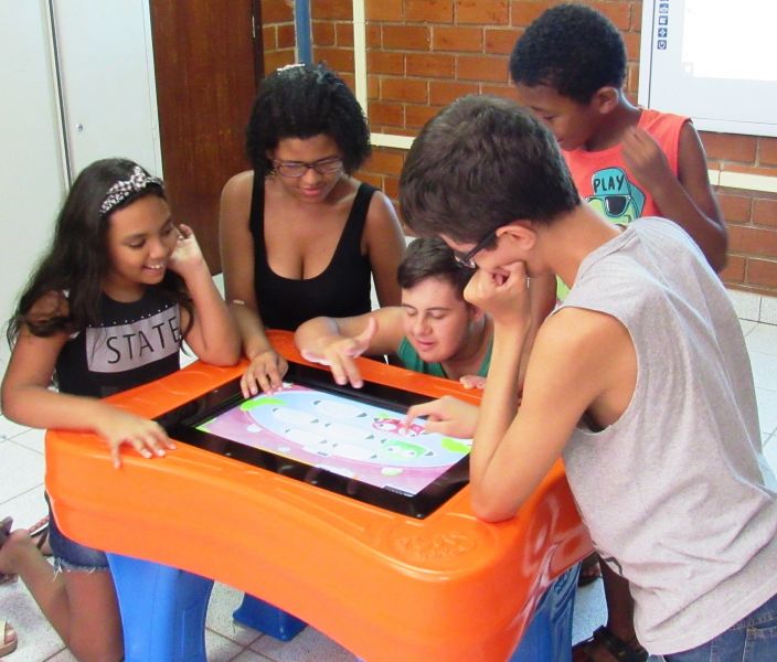 AEE da Apae de Cachoeiro com equipamentos de Tecnologia Assistiva.